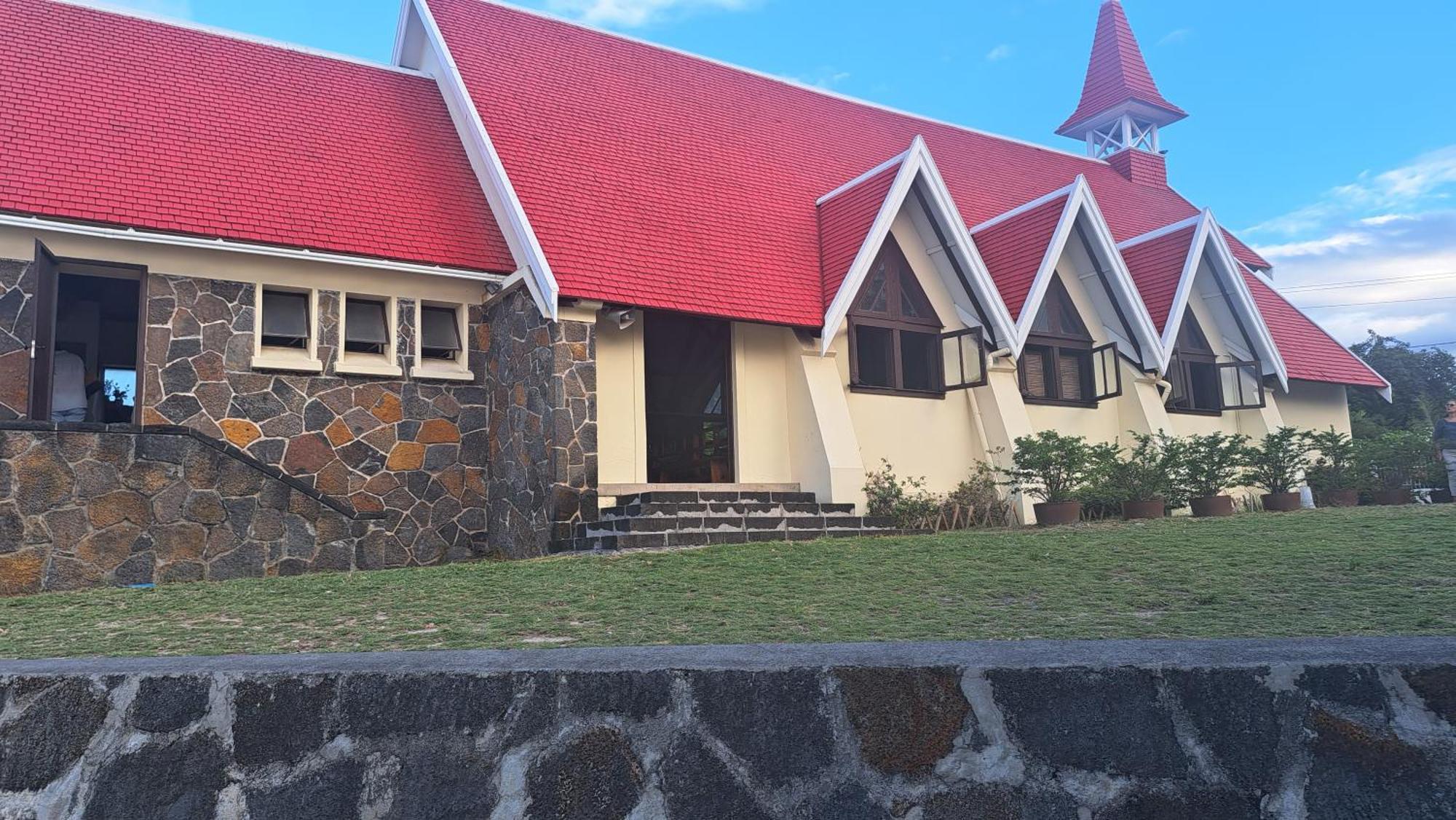 Peaceful And Private Villa Grand Baie Exterior foto